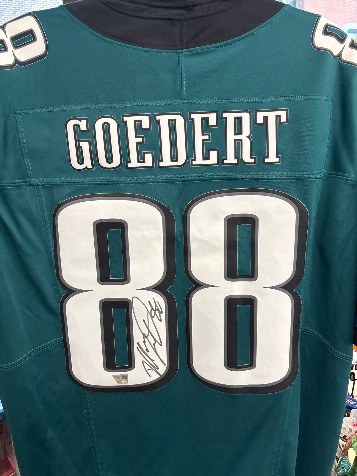 Dallas Goedert Signed Eagles Green Nike Limited Jersey