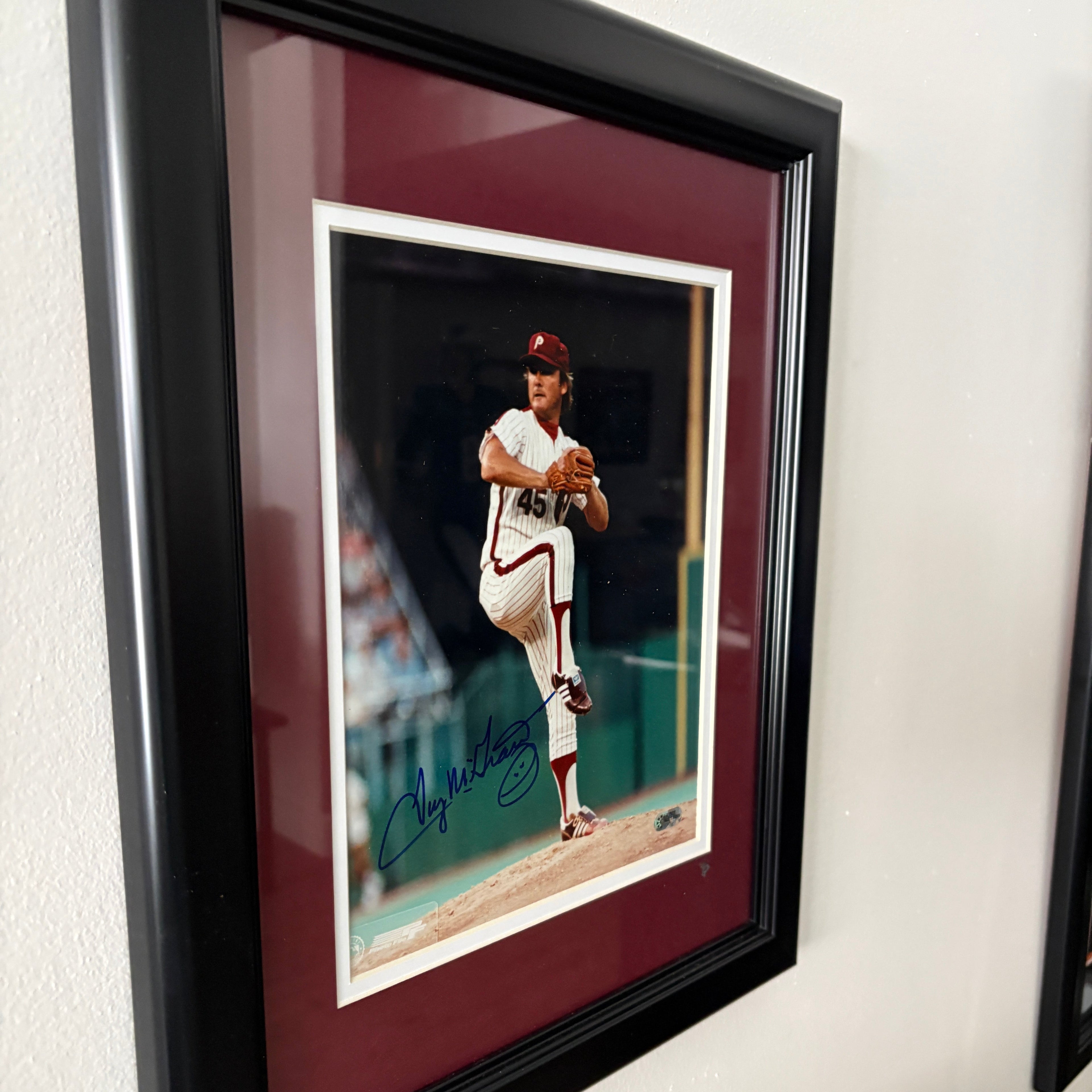 Tug McGraw Signed 8x10 Framed Photo