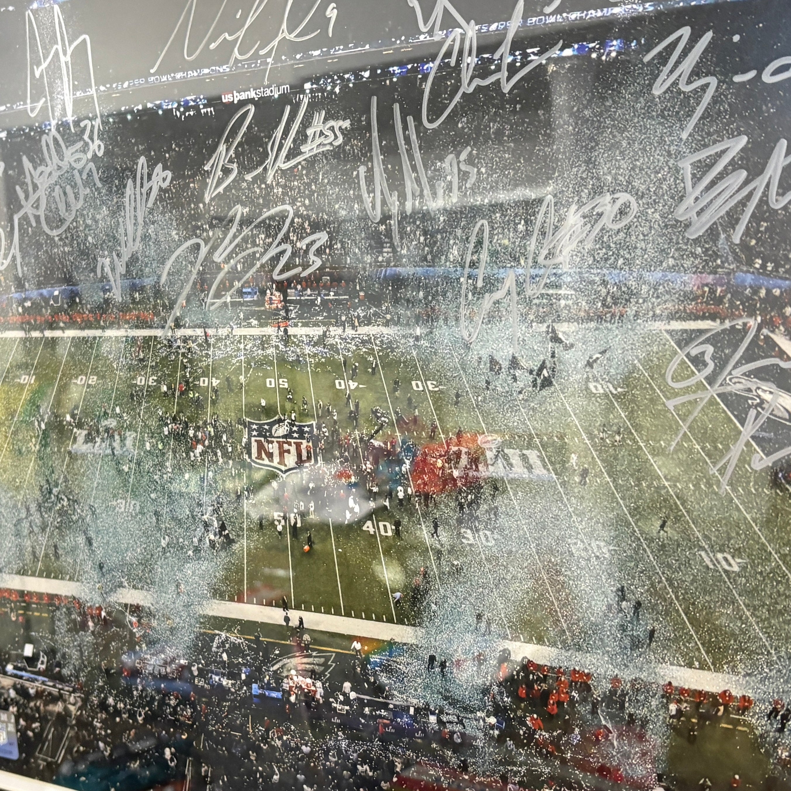 Philadelphia Eagles Super Bowl LII Champs Team Signed 16x20 Photo